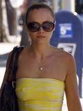 th_35162_Celebutopia-Christina_Ricci_and_boyfriend_out_for_lunch_in_Los_Feliz-10_122_657lo.jpg