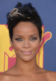 th_60955_babayaga_Rihanna_MTV_VMAs_09-07-2008_150_123_670lo.jpg
